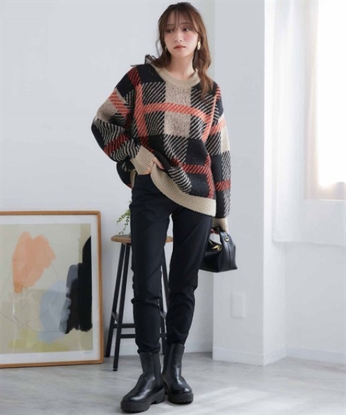 nissen（ニッセン）の「配色ジャガードオーバーサイズニット（ニット/セーター・レディース・ネイビー系1/グリーン系2/ブラック系3/オレンジ系1/オレンジ系2/ベージュ系3/ブラウン系1/グレー系3・S～Ｍ/L～LL）」の9枚目の写真