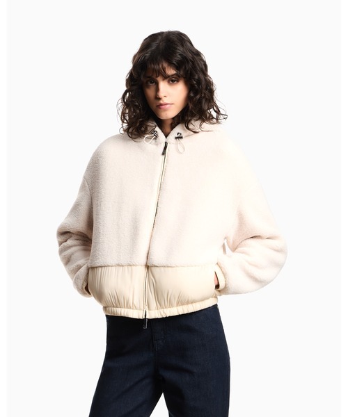 EMPORIO ARMANI（エンポリオアルマーニ）の「【エンポリオ アルマーニ】フード付きジップアップブルゾン シェルパ（ブルゾン・レディース・ホワイト・42/40/38/36）」の2枚目の写真