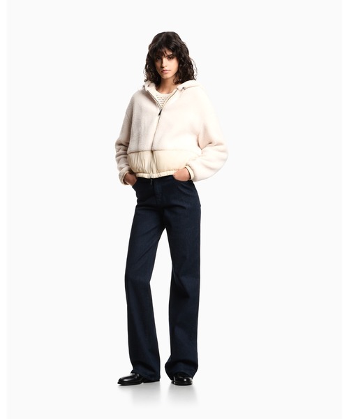 EMPORIO ARMANI（エンポリオアルマーニ）の「【エンポリオ アルマーニ】フード付きジップアップブルゾン シェルパ（ブルゾン・レディース・ホワイト・42/40/38/36）」の4枚目の写真
