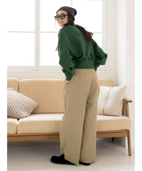 Ungrid(アングリッド)の「ロゴ刺繍ショートスウェット(スウェット・レディース・ライトグレー/オレンジ/グリーン・FREE)」の7枚目の写真