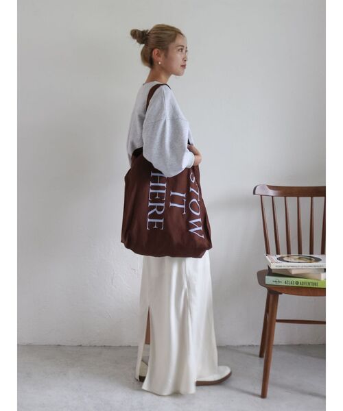 Ungrid(アングリッド)の「ロゴ刺繍ショートスウェット(スウェット・レディース・ライトグレー/オレンジ/グリーン・FREE)」の9枚目の写真