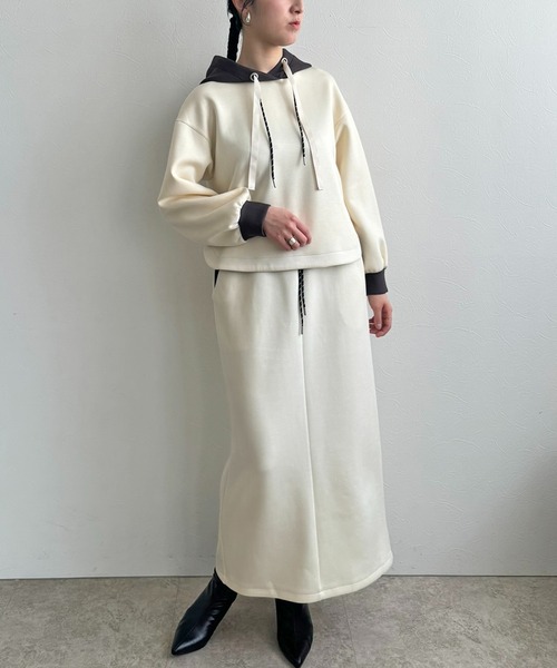 LHELBIE（レルビエ）の「バイカラーダンボールスカート（スカート・レディース・ネイビー/アイボリー/ブラック・M）」の13枚目の写真