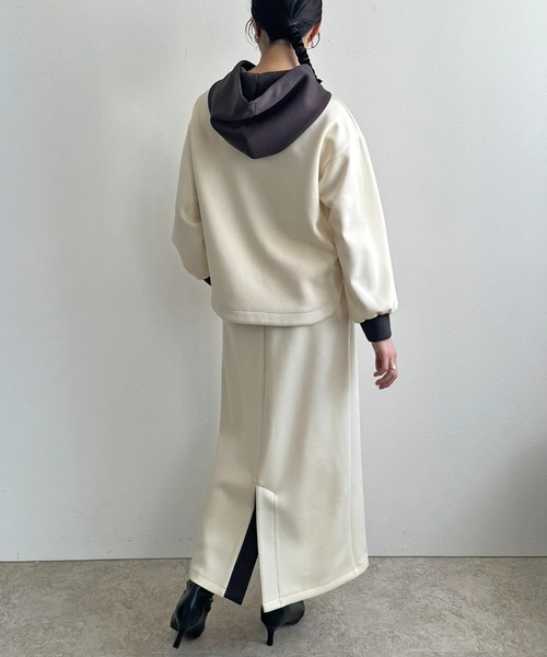 LHELBIE（レルビエ）の「バイカラーダンボールスカート（スカート・レディース・ネイビー/アイボリー/ブラック・M）」の14枚目の写真