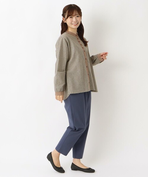 one'sterrace(ワンズテラス)の「表起毛 スタンドカラー チェック柄ブラウス(シャツ/ブラウス・レディース・ベージュ系8/ブラック系8/カーキ系5・02)」の17枚目の写真