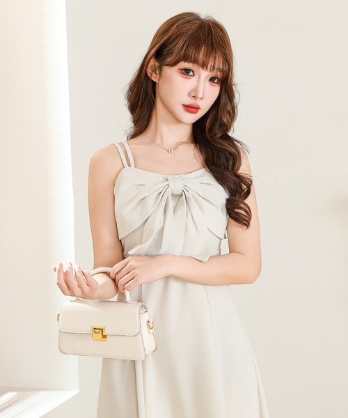 Anely（アネリー）の「フロント リボン フレア キャミソール ワンピース（ワンピース・レディース・チャコールグレー/アイボリー/ブラック・FREE）」の13枚目の写真