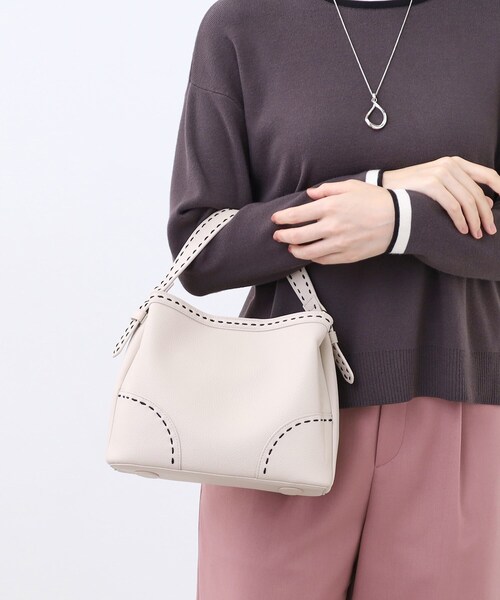 Reflect(リフレクト)の「【収納力◎/付属ストラップあり】バイカラーステッチバッグ(ハンドバッグ・レディース・ブラック/ライトベージュ/ブラウン系その他・00)」の10枚目の写真