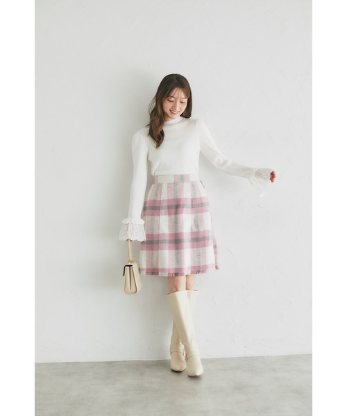 tocco closet（トッコ　クローゼット）の「【ZOZO限定】カットフラワーレースカフスニットトップス（ニット/セーター・レディース・アイボリー/ブラック・M）」の4枚目の写真