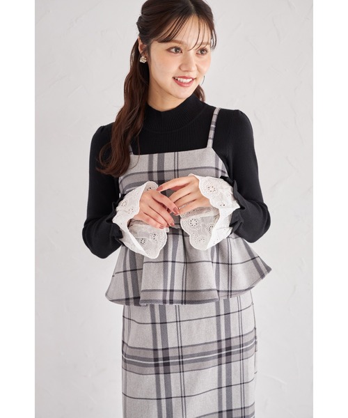 tocco closet（トッコ　クローゼット）の「【ZOZO限定】カットフラワーレースカフスニットトップス（ニット/セーター・レディース・アイボリー/ブラック・M）」の16枚目の写真