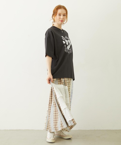 MILKFED.（ミルクフェド）の「WATERCOLOR STRAWBERRY WIDE S/S TEE（Tシャツ/カットソー・レディース・オフホワイト/ライトピンク/チャコール・L/M）」の6枚目の写真