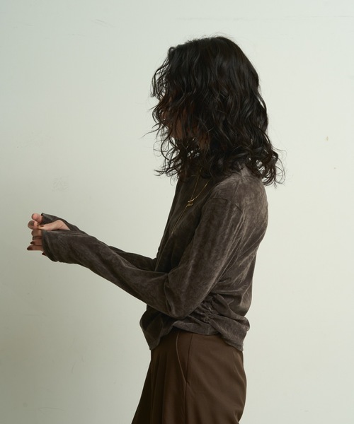 Lutim by u(ルチバイユー)の「Sheer velvet bottle neck long t-shirt / シアーベロアボトルネックロンT(Tシャツ/カットソー・レディース・ダークグレー/ブラウン/ブラック・FREE)」の16枚目の写真