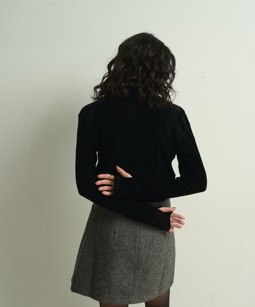 Lutim by u(ルチバイユー)の「Sheer velvet bottle neck long t-shirt / シアーベロアボトルネックロンT(Tシャツ/カットソー・レディース・ダークグレー/ブラウン/ブラック・FREE)」の6枚目の写真