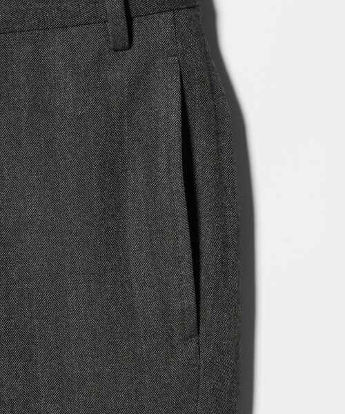 A DAY IN THE LIFE UNITED ARROWS(アデイインザライフユナイテッドアローズ)の「ヘリンボーン ミルド ノープリーツスラックス-セットアップ対応-<A DAY IN THE LIFE>(スラックス・メンズ・ダークグレー/ネイビー・S/XL/M/L)」の11枚目の写真