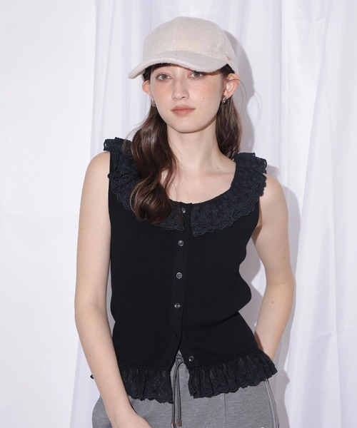 Rirandture(リランドチュール)の「カットワークレースフリルタンク(ニット/セーター・レディース・ホワイト/ライトブルー/ブラック・2)」の3枚目の写真