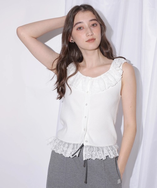 Rirandture(リランドチュール)の「カットワークレースフリルタンク(ニット/セーター・レディース・ホワイト/ライトブルー/ブラック・2)」の5枚目の写真