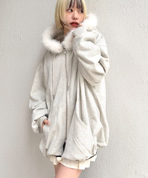 w closet(ダブルクローゼット)の「ファーフードZIPパーカー(パーカー・レディース・グレー/アイボリー/ブラウン・FREE)」の2枚目の写真