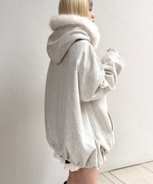 w closet(ダブルクローゼット)の「ファーフードZIPパーカー(パーカー・レディース・グレー/アイボリー/ブラウン・FREE)」の7枚目の写真