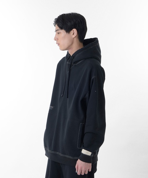 NEW BALANCE（ニューバランス）の「1000 スウェットプルオーバーフーディレギュラーフィット（パーカー・メンズ・ブラック/オフホワイト/グレー/ネイビー・SMALL/MEDIUM/LARGE/X-LARGE）」の10枚目の写真