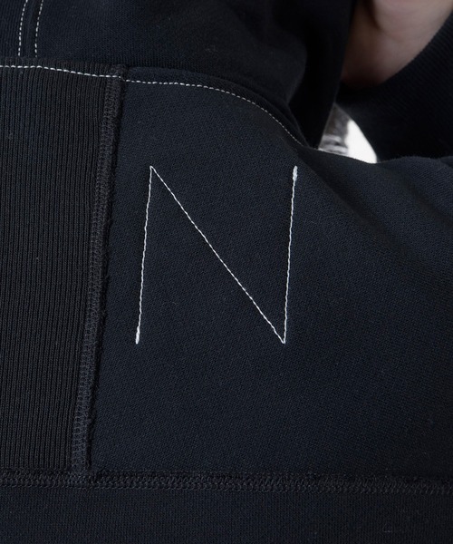 NEW BALANCE（ニューバランス）の「1000 スウェットプルオーバーフーディレギュラーフィット（パーカー・メンズ・ブラック/オフホワイト/グレー/ネイビー・SMALL/MEDIUM/LARGE/X-LARGE）」の14枚目の写真