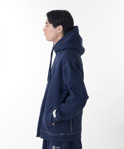 NEW BALANCE（ニューバランス）の「1000 スウェットプルオーバーフーディレギュラーフィット（パーカー・メンズ・ブラック/オフホワイト/グレー/ネイビー・SMALL/MEDIUM/LARGE/X-LARGE）」の20枚目の写真