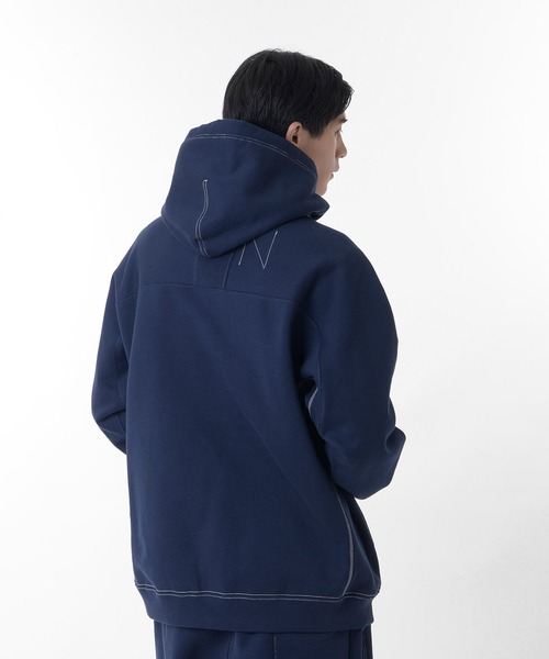 NEW BALANCE（ニューバランス）の「1000 スウェットプルオーバーフーディレギュラーフィット（パーカー・メンズ・ブラック/オフホワイト/グレー/ネイビー・SMALL/MEDIUM/LARGE/X-LARGE）」の21枚目の写真