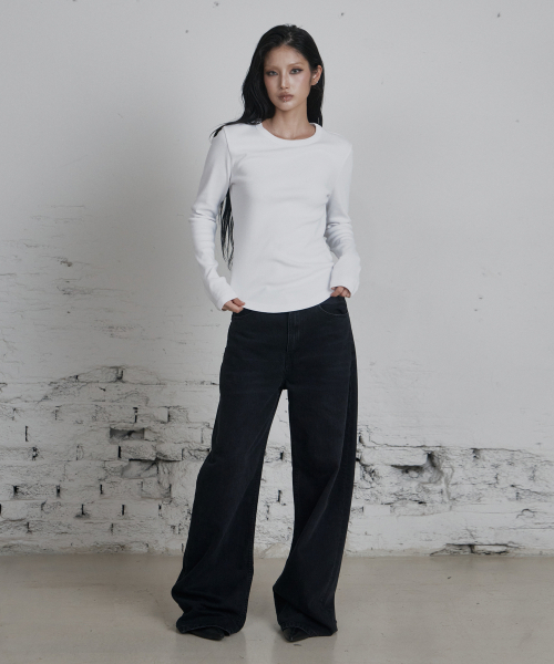 CURETTY（キュリティ）の「C 90S LINE BASIC LONG SLEEVE T-SHIRT_WHITE（Tシャツ/カットソー・レディース・ホワイト・MEDIUM/SMALL）」の3枚目の写真