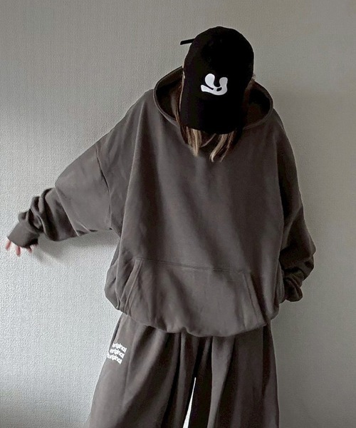YACA（ヤーカ）の「Pigment Logo Loose Sweat PT/ピグメントロゴルーズスウェットパンツ【unisex item】（スウェットパンツ・レディース・チャコールグレー/ブラウン・FREE）」の12枚目の写真