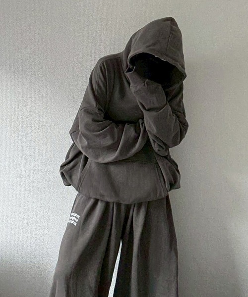 YACA（ヤーカ）の「Pigment Logo Loose Sweat PT/ピグメントロゴルーズ