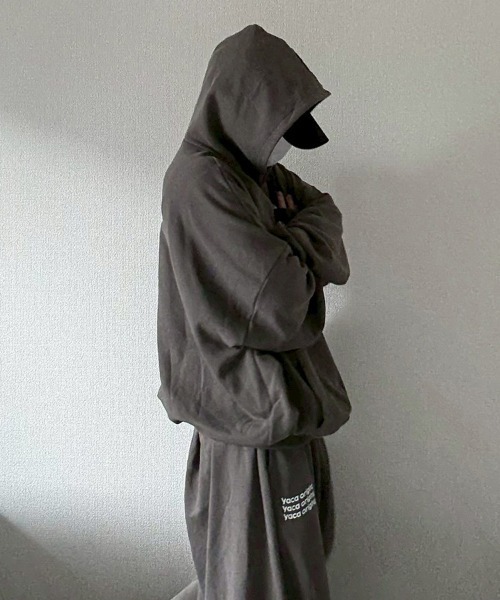 YACA（ヤーカ）の「Pigment Logo Loose Sweat PT/ピグメントロゴルーズスウェットパンツ【unisex item】（スウェットパンツ・レディース・チャコールグレー/ブラウン・FREE）」の14枚目の写真
