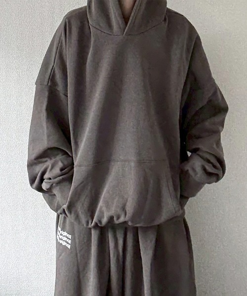 YACA（ヤーカ）の「Pigment Logo Loose Sweat PT/ピグメントロゴルーズスウェットパンツ【unisex item】（スウェットパンツ・レディース・チャコールグレー/ブラウン・FREE）」の18枚目の写真