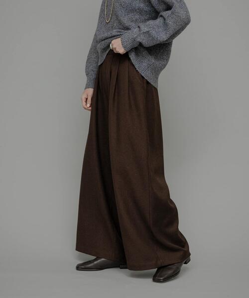 URBAN RESEARCH Sonny Label(アーバンリサーチサニーレーベル)の「ウォッシャブルワイドタックイージーパンツ(その他パンツ・レディース・グレー系その他/ブラック/ブラウン・36/38)」の3枚目の写真