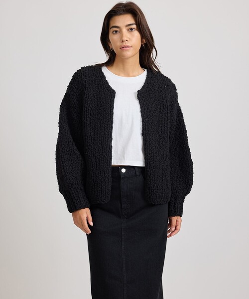 Saturdays NYC（サタデーズ ニューヨークシティ ）の「Halle Hand Woven Cardigan  | WOMEN（カーディガン/ボレロ・レディース・オリーブ/ブラック・M/S）」の4枚目の写真