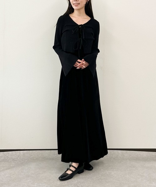 archives(アルシーヴ)の「ランダムリブニットカーデ×ベロアキャミワンピースSET(ワンピース・レディース・ブラック/ブルーグレー/ブラウン・MEDIUM)」の2枚目の写真