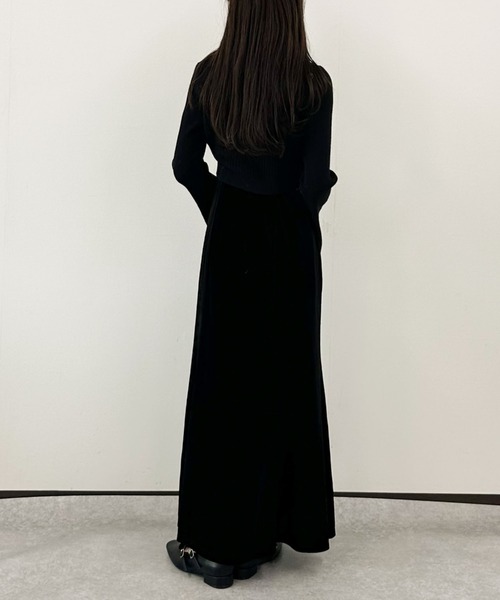 archives(アルシーヴ)の「ランダムリブニットカーデ×ベロアキャミワンピースSET(ワンピース・レディース・ブラック/ブルーグレー/ブラウン・MEDIUM)」の18枚目の写真