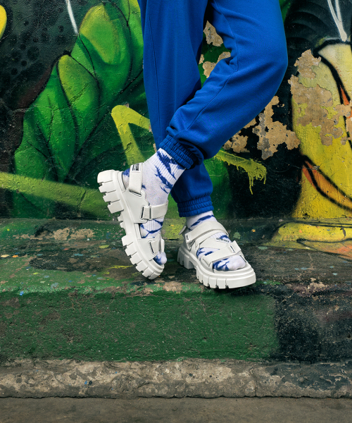PALLADIUM（パラディウム）の「リボルト ホワイト プラットフォームサンダル 98578-116-M（サンダル・レディース・ホワイト・23.5cm/24cm/24.5cm/25cm/22cm/22.5cm/23cm）」の5枚目の写真
