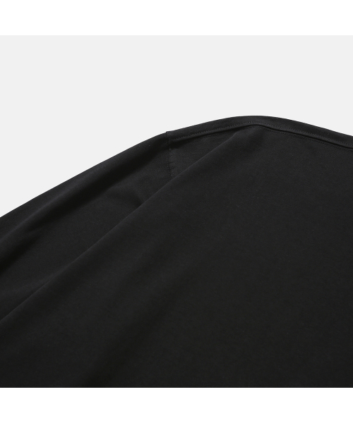 MOIF（モイフ）の「[AW25] BAGGY MOCKNECK L/S TEE / BLACK（Tシャツ/カットソー・メンズ・その他・1(S)/2(M)/3(L)）」の4枚目の写真