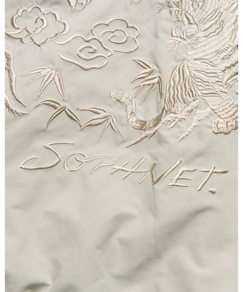 SOPHNET.(ソフネット)の「REVERSIBLE SOUVENIR JACKET(スカジャン・メンズ・ベージュ/ブラック・2/3/1/5/4)」の6枚目の写真