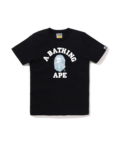 A BATHING APE(アベイシングエイプ)の「PASTEL COLOR CAMO COLLEGE TEE(Tシャツ/カットソー・レディース・ブラック×ピンク/ブラック×ブルー/ホワイト×ピンク/ホワイト×ブルー・MEDIUM/SMALL/XX-SMALL/X-SMALL)」の1枚目の写真