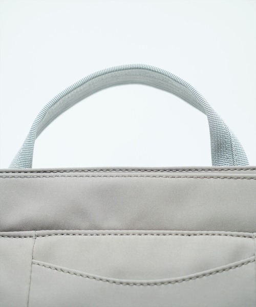 anello GRANDE(アネログランデ)の「"02"≪anello GRANDE≫IRIS/アイリス 10ポケット/12L リュック(バックパック/リュック・レディース・ライトグレー/ブラック・ONE SIZE)」の11枚目の写真