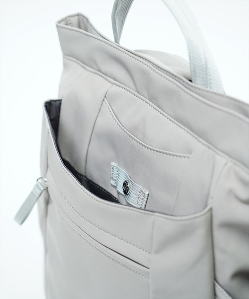 anello GRANDE(アネログランデ)の「"02"≪anello GRANDE≫IRIS/アイリス 10ポケット/12L リュック(バックパック/リュック・レディース・ライトグレー/ブラック・ONE SIZE)」の13枚目の写真