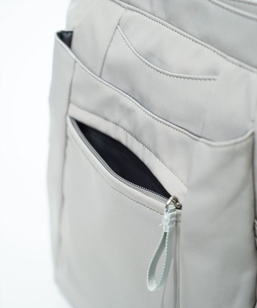 anello GRANDE(アネログランデ)の「"02"≪anello GRANDE≫IRIS/アイリス 10ポケット/12L リュック(バックパック/リュック・レディース・ライトグレー/ブラック・ONE SIZE)」の14枚目の写真