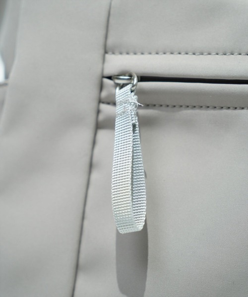 anello GRANDE(アネログランデ)の「"02"≪anello GRANDE≫IRIS/アイリス 10ポケット/12L リュック(バックパック/リュック・レディース・ライトグレー/ブラック・ONE SIZE)」の15枚目の写真