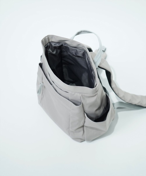 anello GRANDE(アネログランデ)の「"02"≪anello GRANDE≫IRIS/アイリス 10ポケット/12L リュック(バックパック/リュック・レディース・ライトグレー/ブラック・ONE SIZE)」の19枚目の写真