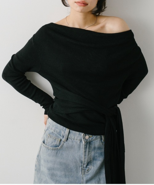 DRWCYS（ドロシーズ）の「ワンショルダーウエストリボントップス（Tシャツ/カットソー・レディース・アイボリー/ブラック・FREE）」の2枚目の写真