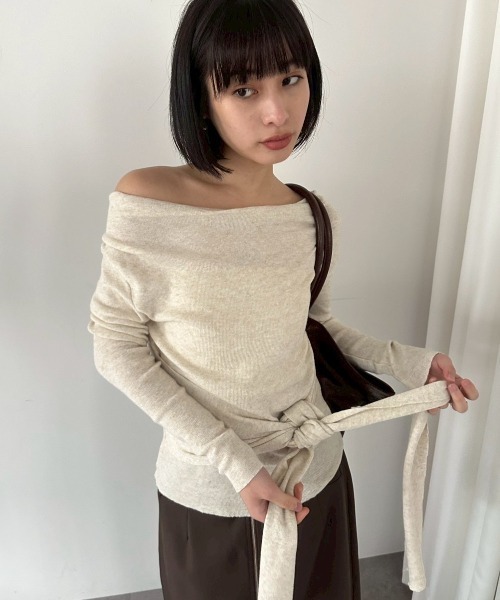 DRWCYS（ドロシーズ）の「ワンショルダーウエストリボントップス（Tシャツ/カットソー・レディース・アイボリー/ブラック・FREE）」の21枚目の写真