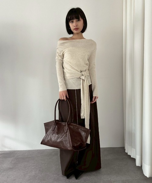 DRWCYS（ドロシーズ）の「ワンショルダーウエストリボントップス（Tシャツ/カットソー・レディース・アイボリー/ブラック・FREE）」の22枚目の写真