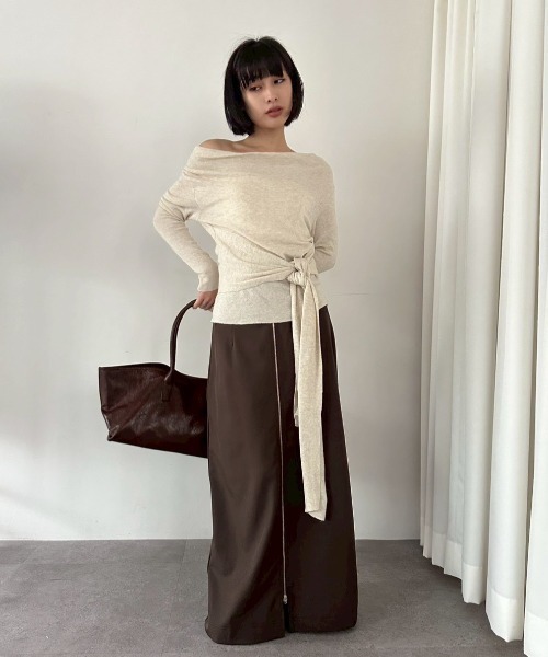 DRWCYS（ドロシーズ）の「ワンショルダーウエストリボントップス（Tシャツ/カットソー・レディース・アイボリー/ブラック・FREE）」の11枚目の写真