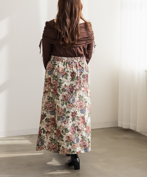 CLETTE(クレット)の「CLETTEオリジナルAラインゴブランスカート(スカート・レディース・ベージュ・4L/3L/LL)」の4枚目の写真