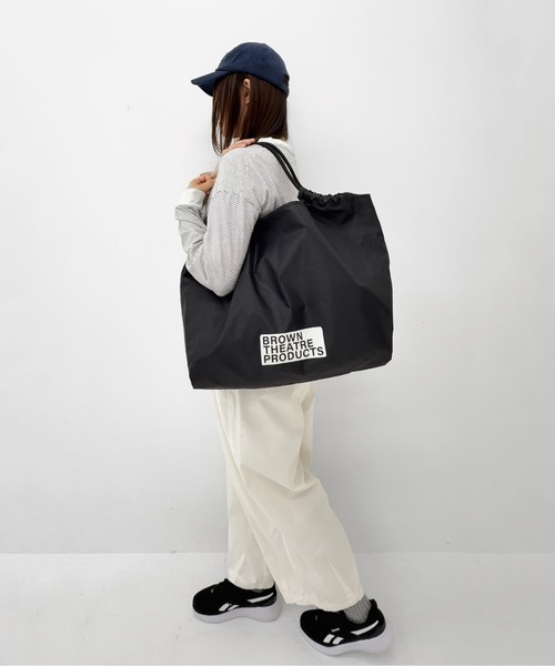 SALON de RUBAN(サロンドルヴァン)の「【SALON de RUBAN / サロン ド ルヴァン】 BROWN THEATRE PRODUCTS スペシャルセット 5点セット(ショルダーバッグ・レディース・その他1・FREE)」の2枚目の写真
