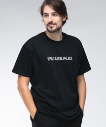 1PIU1UGUALE3 RELAX (ウノ ピュ ウノ ウグァーレ トレ リラックス) フロント刺繍＆バックライン ストーンロゴ 半袖 Tシャツ 1PRUST26087SZ メンズ