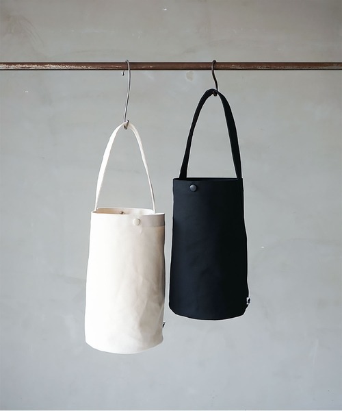 uil [aul]（アウル）の「Emmer ONE SHOULDER BAG（ハンドバッグ・レディース・Black/キナリ・FREE）」の4枚目の写真